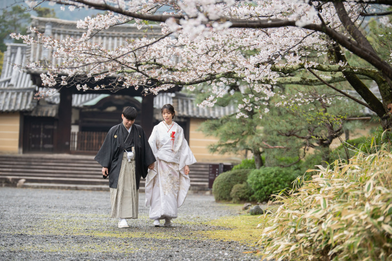 前撮り結婚式.com 縁photo _歴史的建造物で撮影できる