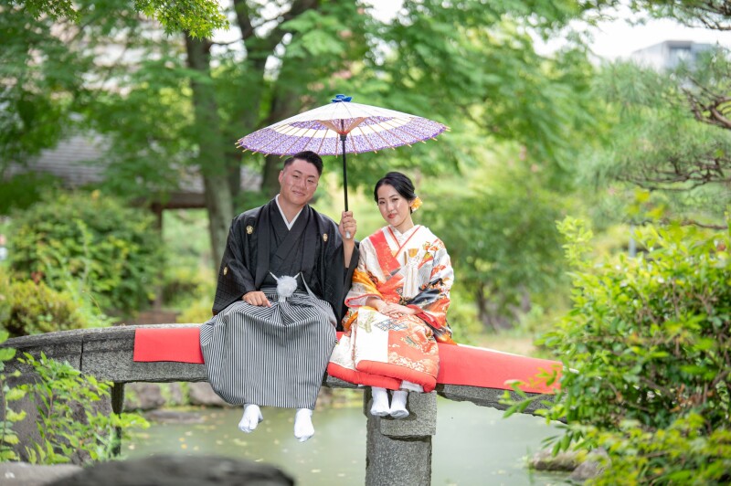 前撮り結婚式.com 縁photo _庭園で撮影できる