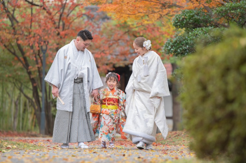 パパママの和装前撮りと七五三セット大阪城プラン【衣裳（色打掛か白無垢＋紋付）＋データ100カット】※衣裳アップ料金なし
