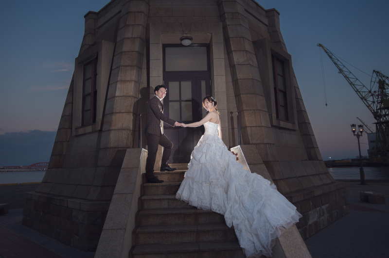 洋装前撮り神戸港ナイトフォトプラン【ドレス&タキシード+データ100カット】※衣裳アップグレード料金なし