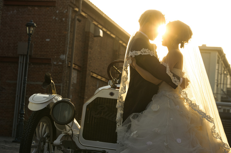 洋装前撮り大阪港赤煉瓦街撮影プラン【ドレス&タキシード+データ100カット】※衣裳アップグレード料金なし