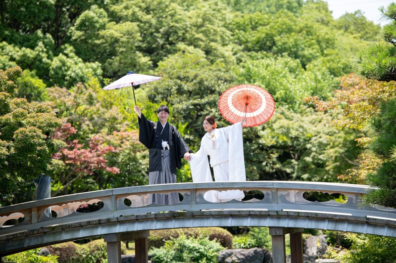 秋は和装洋装別日OK大仙公園和装２点（白無垢＆色打掛）→洋装はビーチと夜景【和洋衣裳込み＋データ300カット】※衣裳UP料金なし