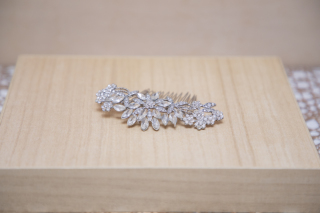 ヘッドアクセサリー