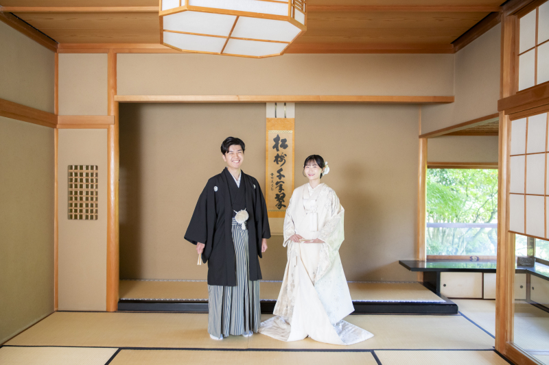 素敵な笑顔のご新郎ご新婦様