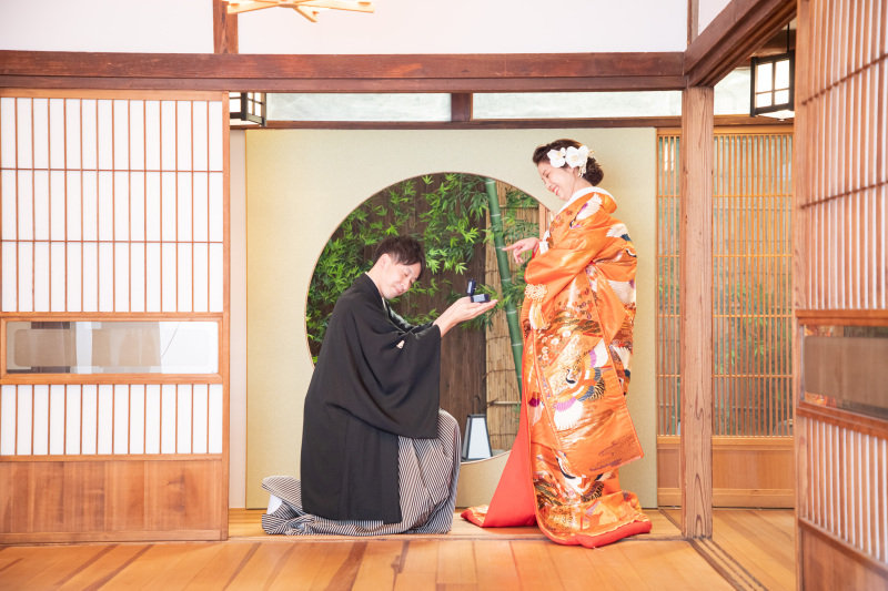 丸窓前で!!!