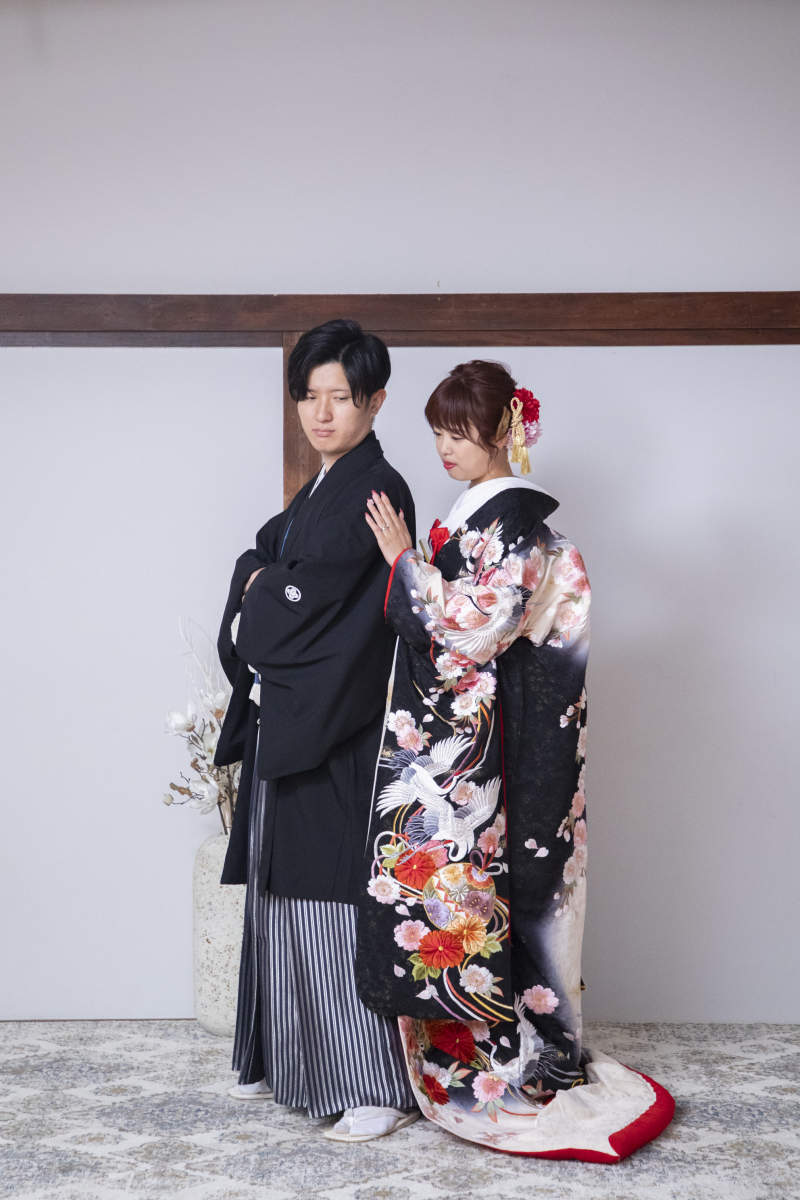 伏し目で・・・