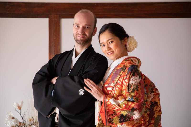 和装姿で寄り添うお二人！