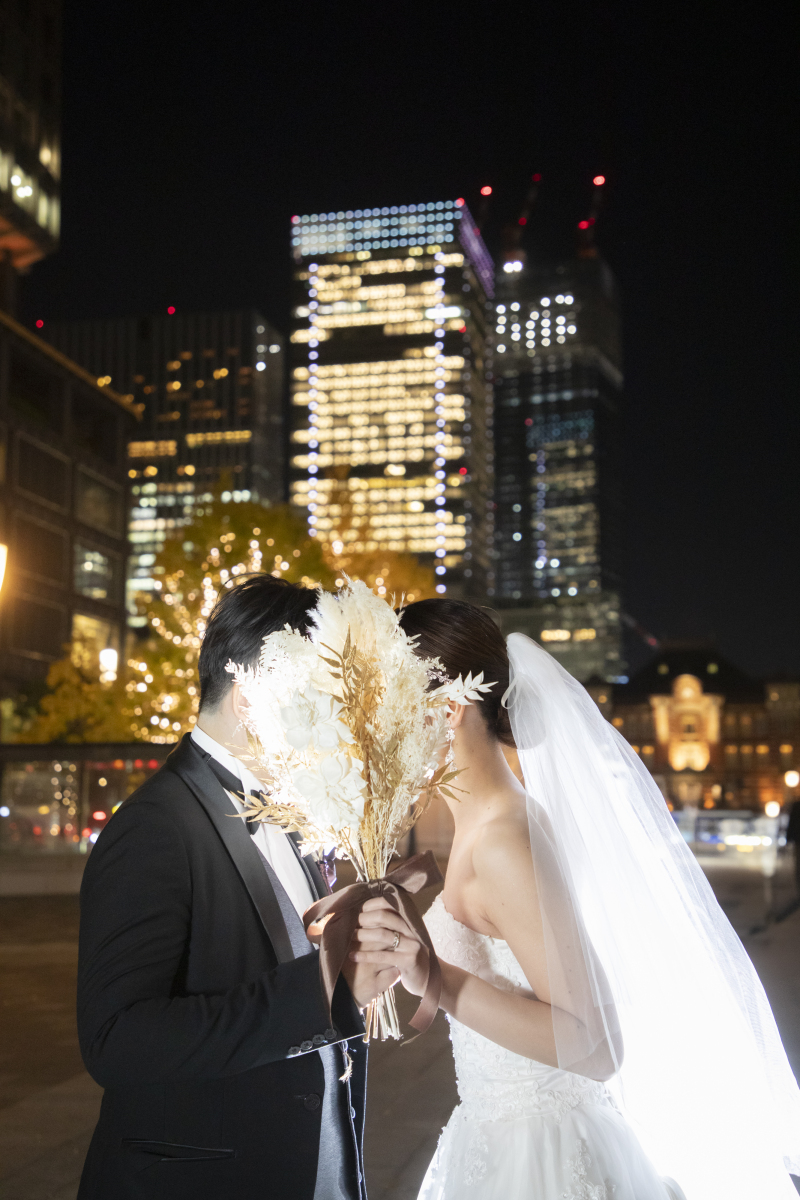 ブーケで顔隠し