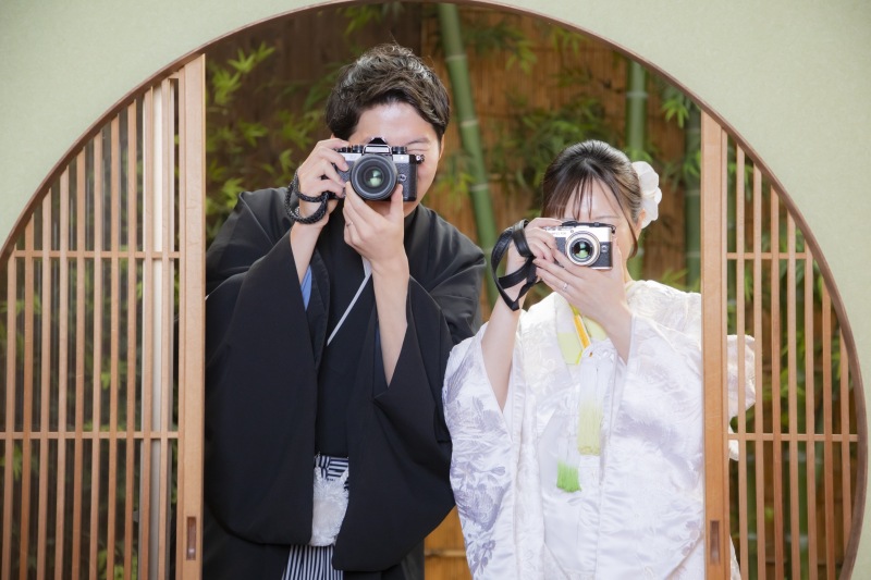 カメラにカメラ