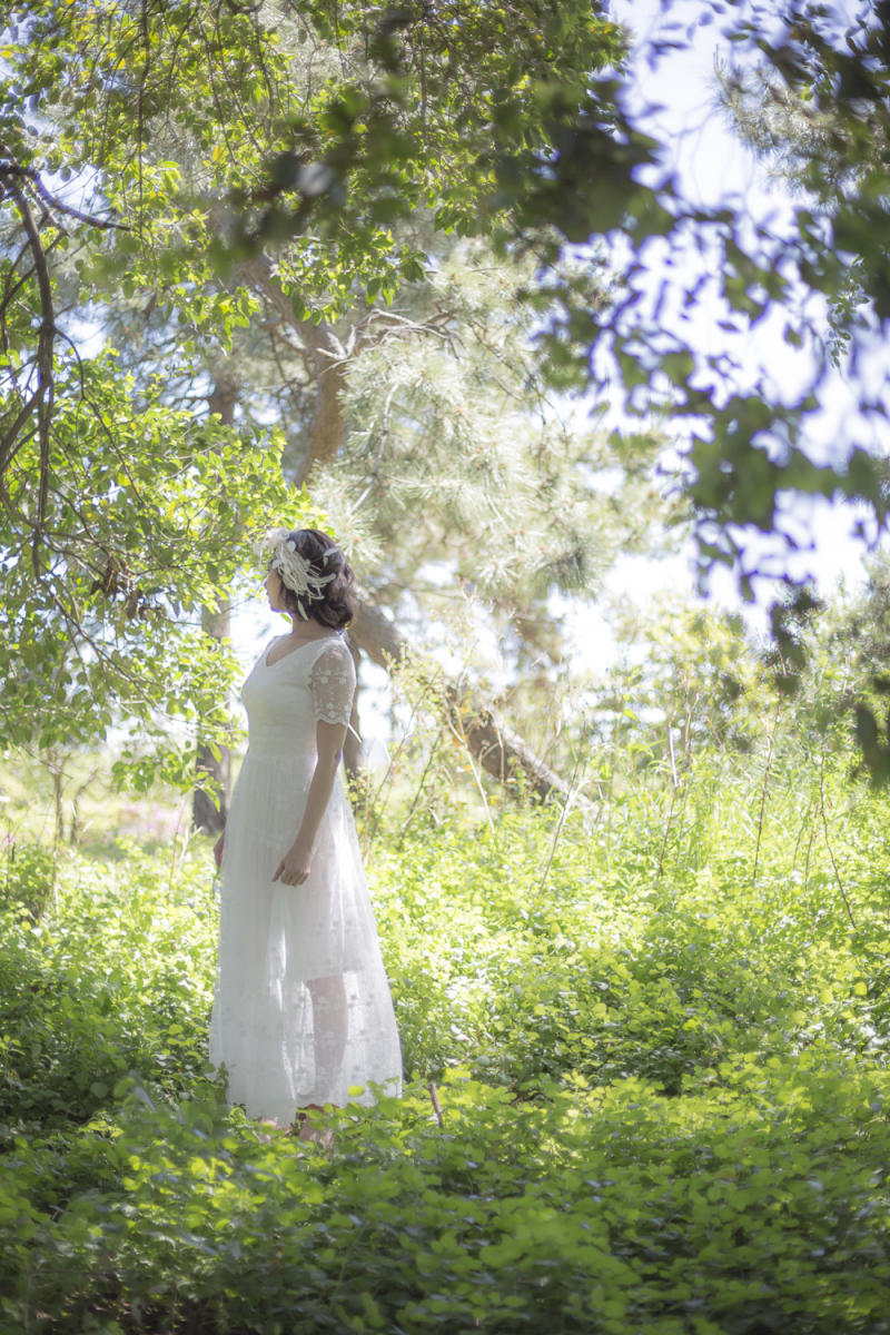 ブライダルヘアメイクアップアーティストが担当します