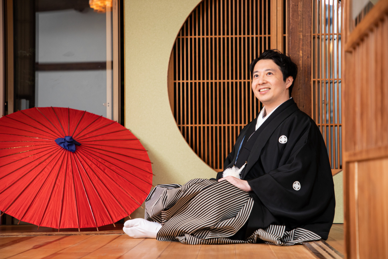 心を込めてご担当をさせて頂きます。丸の内周辺の都会の雰囲気もグッド！！⭐︎ロケーション場所はご相談くださいませ！東京駅、池田山公園、小石川後楽園、肥後細川邸など撮影場所が車30分圏内にございます！！！