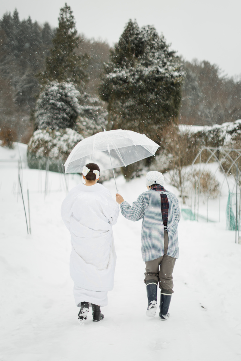 温かい背中にほっこり