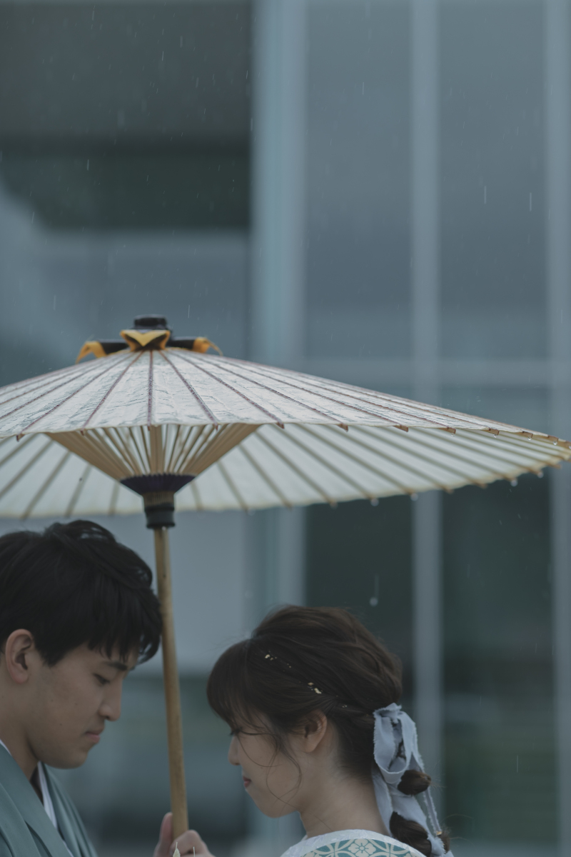 雨の雰囲気を楽しんで