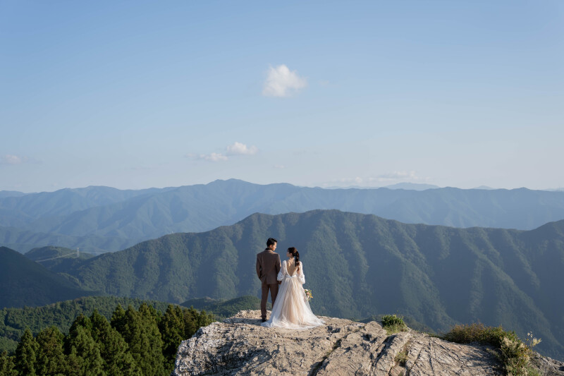 《生石高原》洋装ロケーション│黄金色に輝くススキ＆絶景が広がる火上げ岩│サンセット撮影も追加料金無し♪