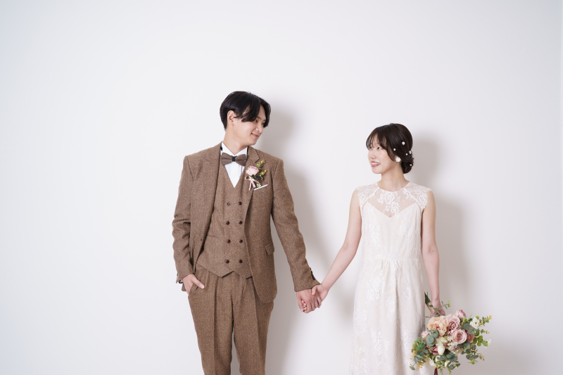 《スタジオフォト》洋装｜ドレス・タキシード｜シンプル＆可愛い背景で撮影