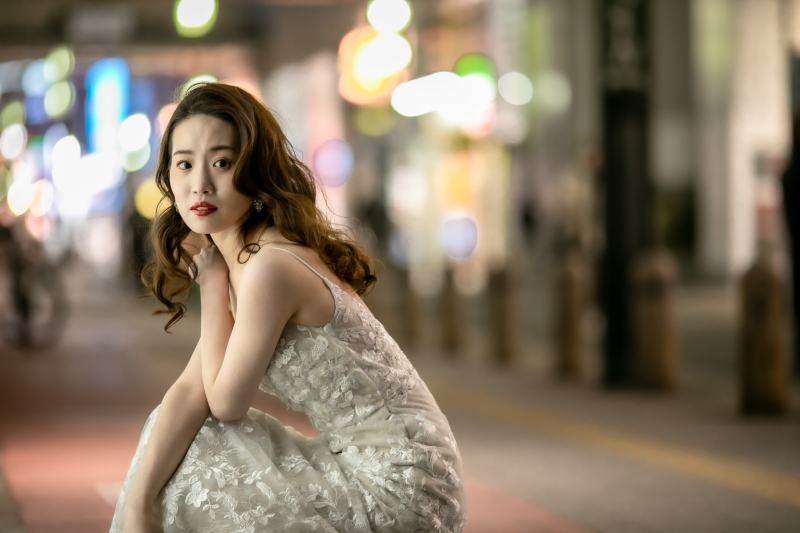 上質な雰囲気のあるドレスで凛々しい一枚