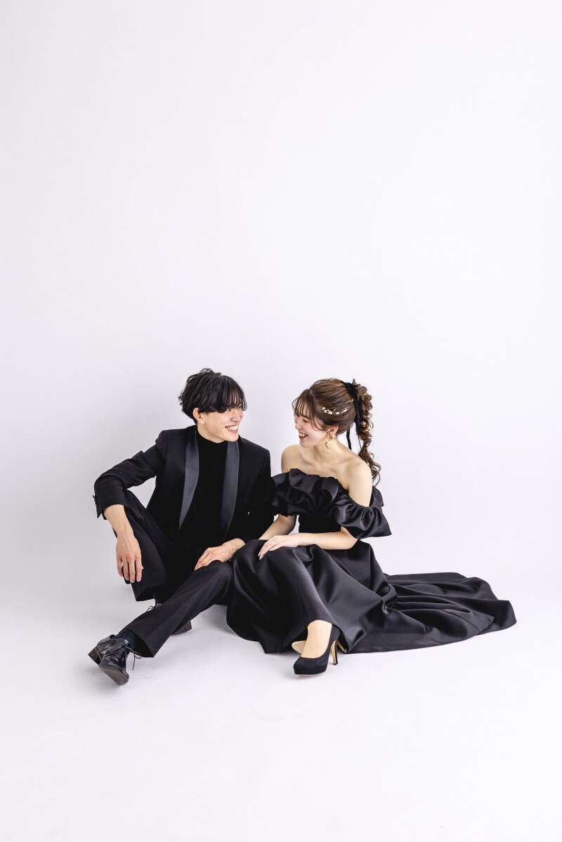 座ってのショット。