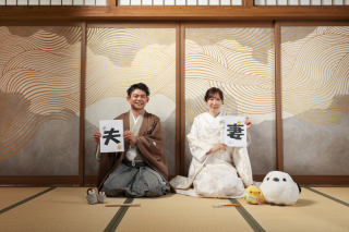 【和装洋装スタジオプラン】お二人の好きなものに囲まれて