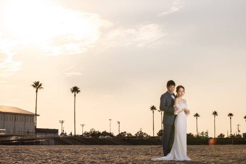 広大な空をバックに