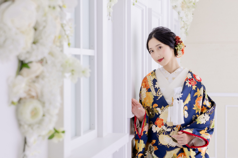 白いお花に囲まれて和モダンな雰囲気での一枚