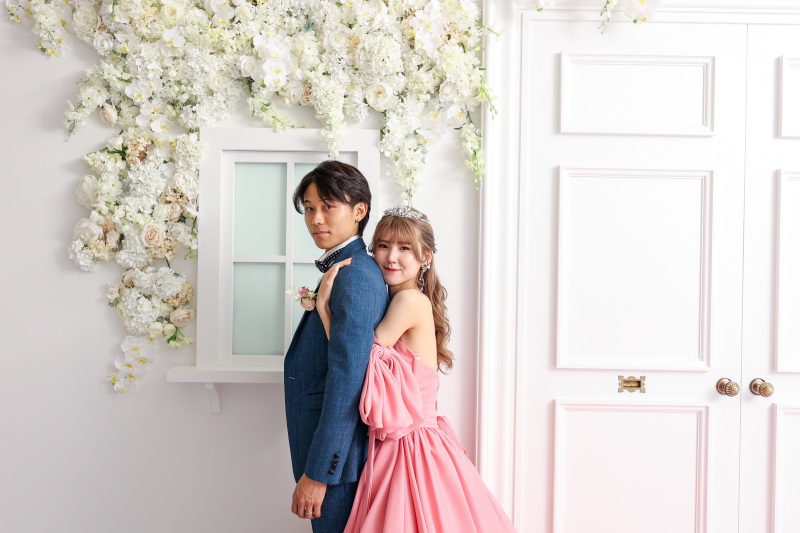 カラードレスも。