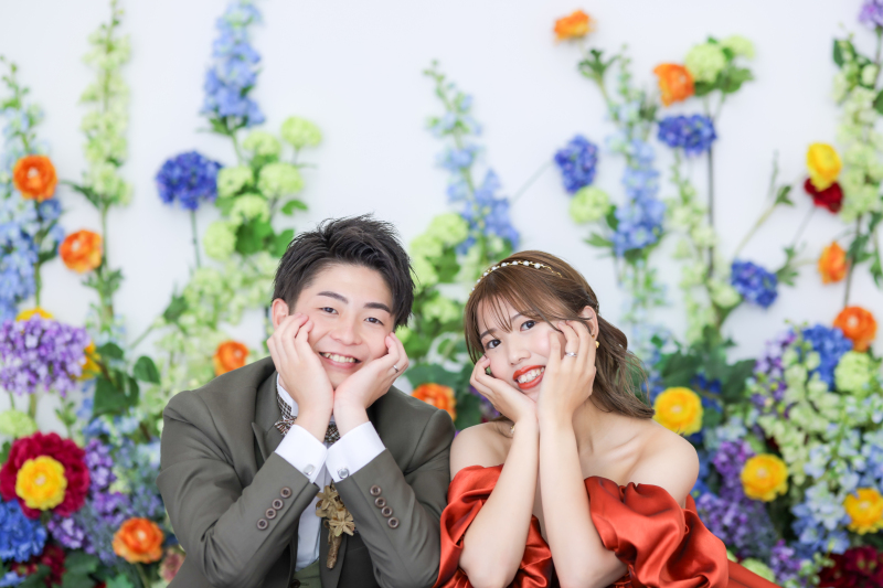 華やかなドレスで