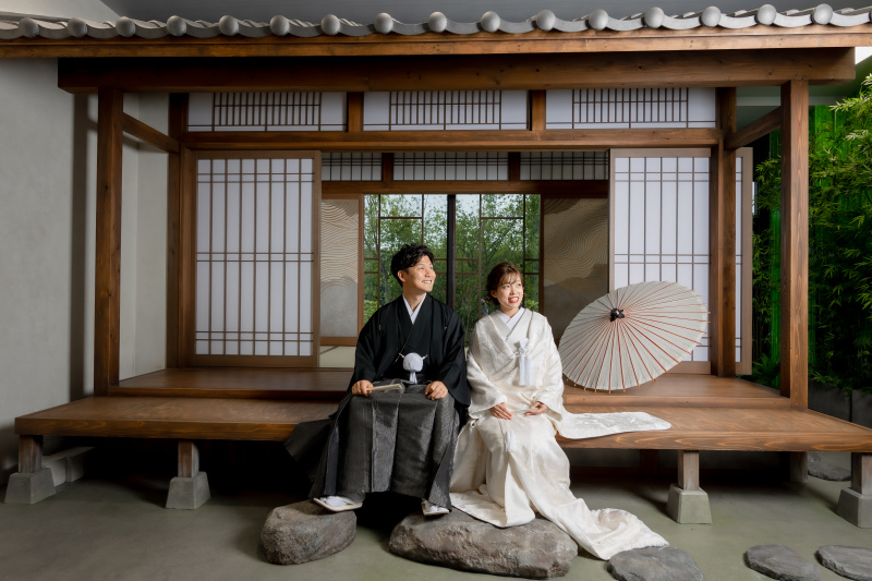 縁側に並んでお二人で♪