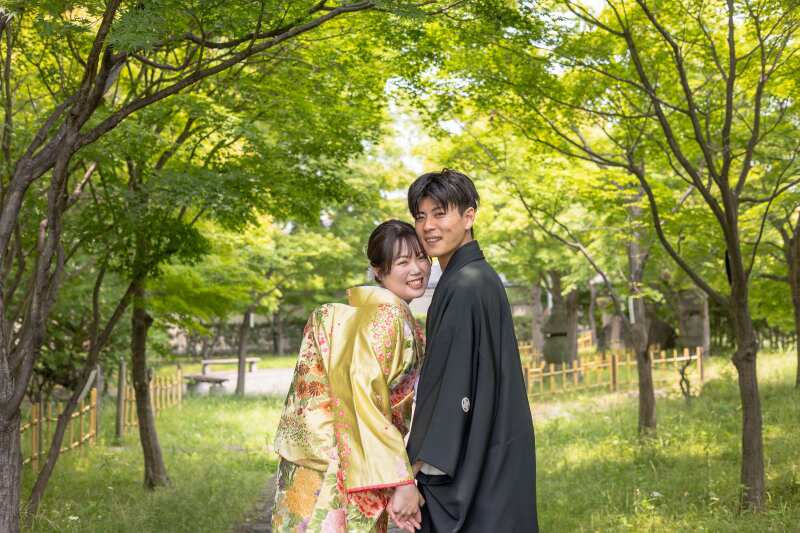 笑顔の振り向きショット