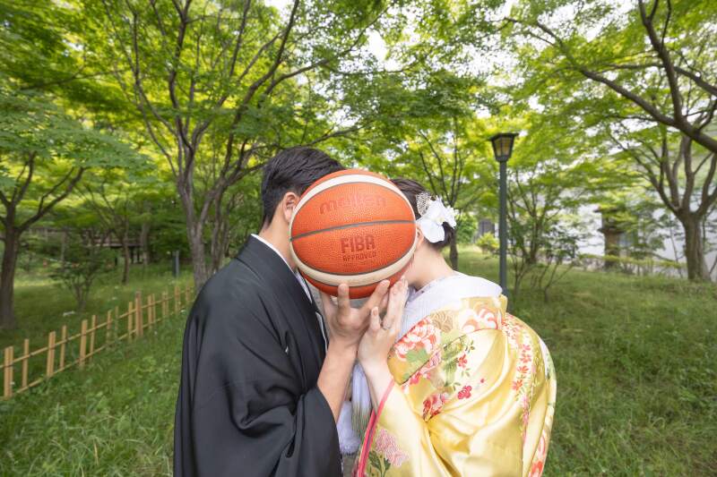 お顔を隠したオシャレな1枚♪
