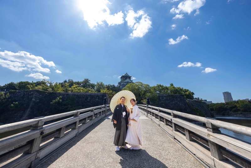 空とお城とお二人と