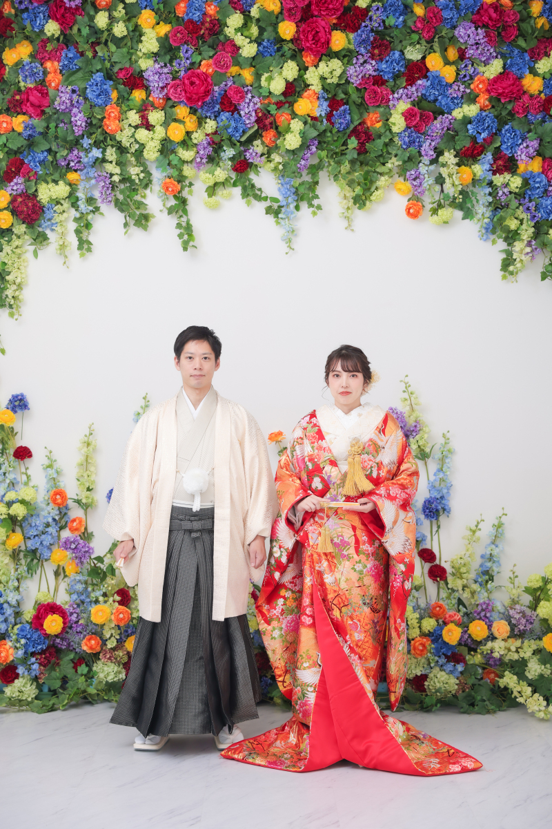華やかのお花もお似合いです♡