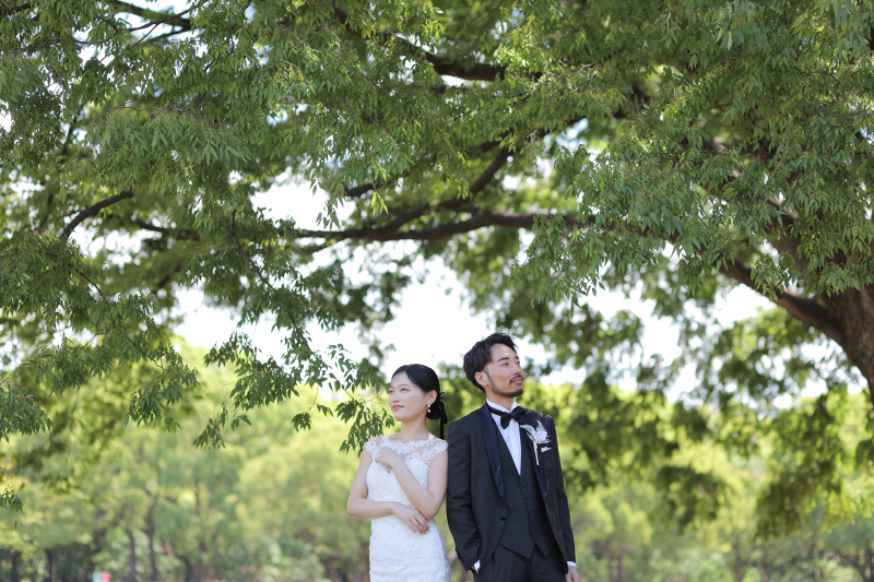 背中を合わせて！