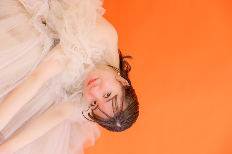 ふわっと広がる、ドレスと笑顔