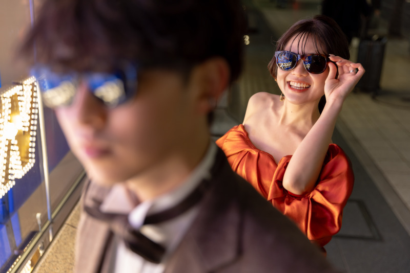 サングラスでひょこっ!