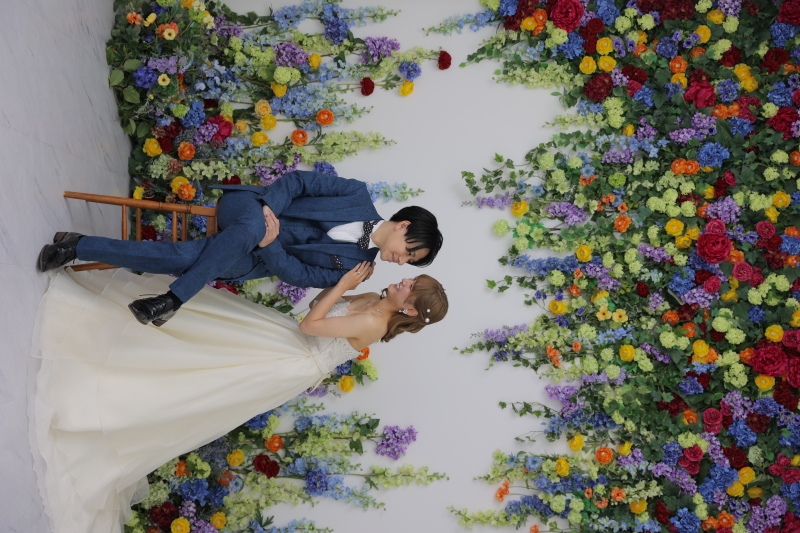 カラフルなお花で、お洒落ハッピーな雰囲気！