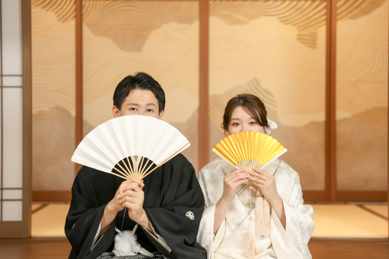 扇子からひょこっと！