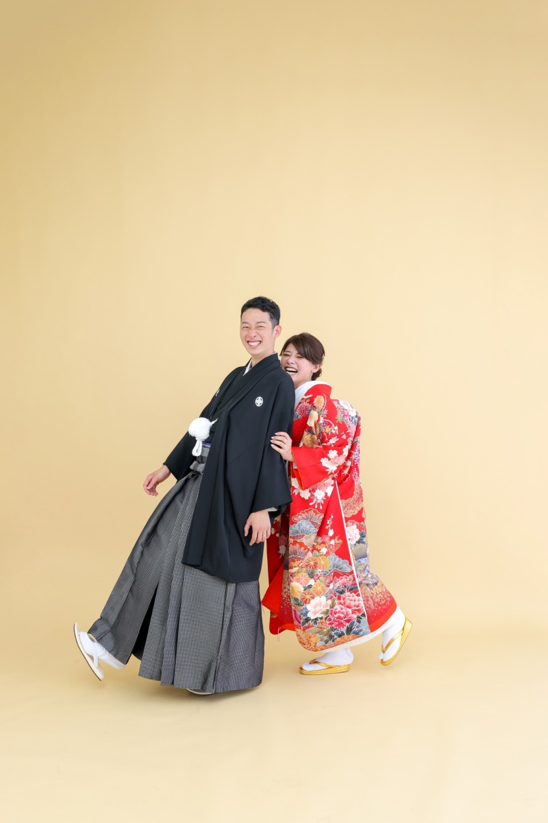 お二人らしい楽しい雰囲気のお写真も