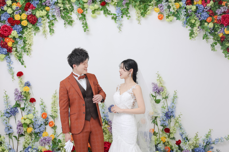  【洋装スタジオプラン】色鮮やかなお二人と。
