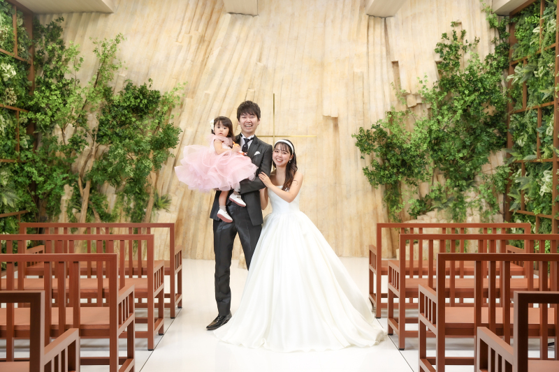 お子様も一緒にチャペルで撮影✳︎