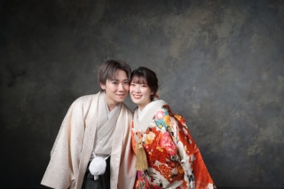 【和装スタジオ洋装ロケーション】ぎゅっと。