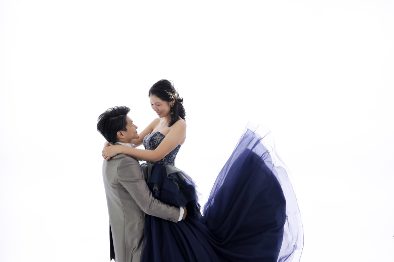 ドレスをふわっと♪