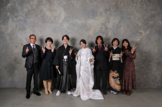 【和装洋装スタジオプラン】ご家族もご一緒に♪お2人らしいお写真を。