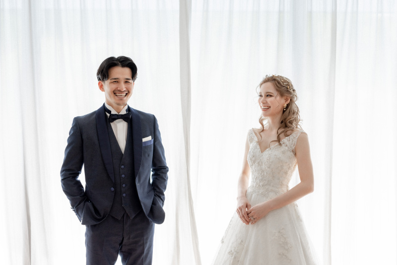 ドレスとタキシードに着替えた瞬間から特別な一日に