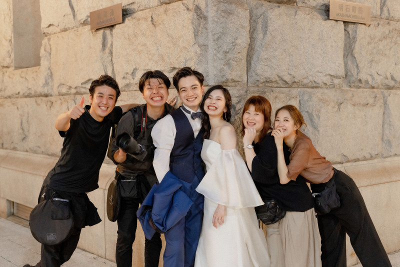 最後はスタッフと一緒に笑顔で記念撮影♪