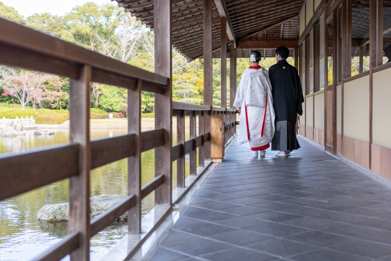 後ろ姿・佇むお二人