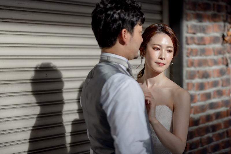 シルエットをうまく利用した大人なカット