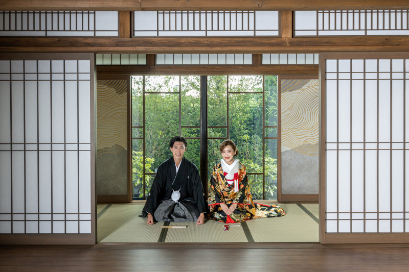 自然光が差し込む屋内庭園スタジオでの撮影