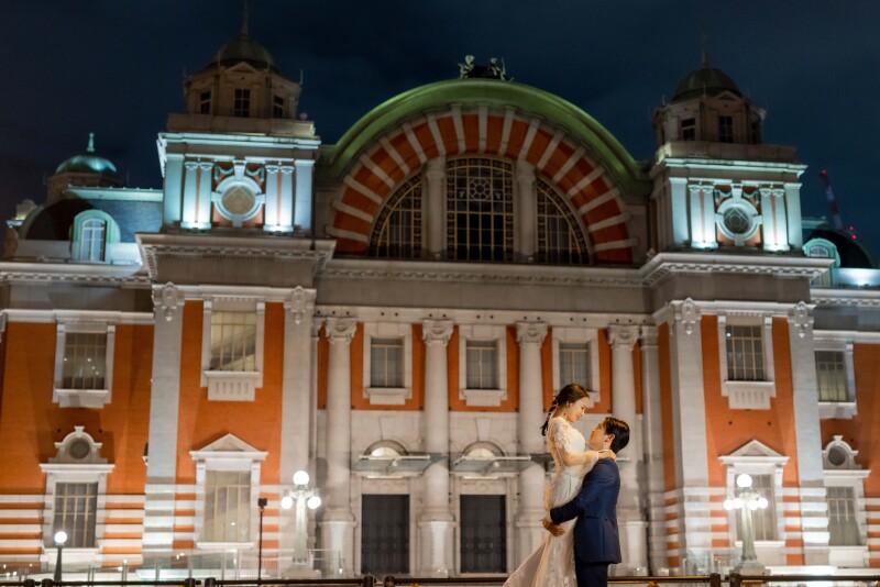 【中之島公園ドレスロケーション撮影プラン】人気のスポットでの撮影が叶う♪撮影グッズ&出張料が無料♪
