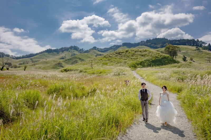 【人気の撮影スポットでの撮影が叶う♪】砥峰高原ドレスロケーションプラン◆全データ300カット+レタッチ+出張料込