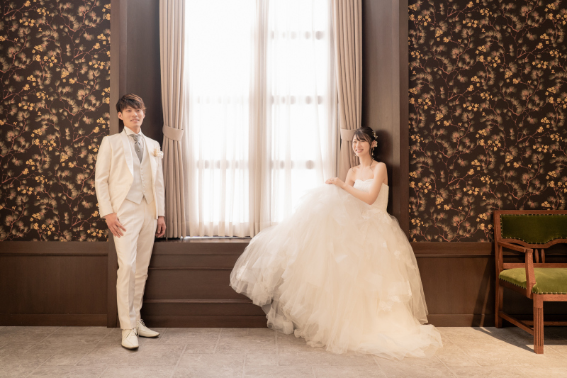 大正レトロの窓際